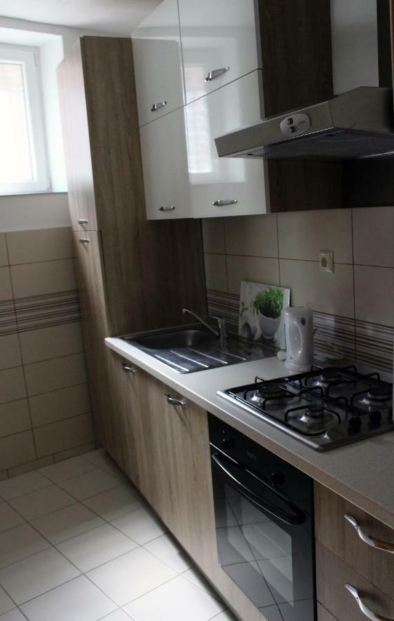 שיבניק Apartment Karega מראה חיצוני תמונה